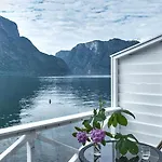 ヴァンスガールデン イエスティーヴリ ゲストハウス