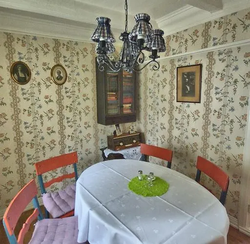 Gjestgiverier Vangsgaarden 4*