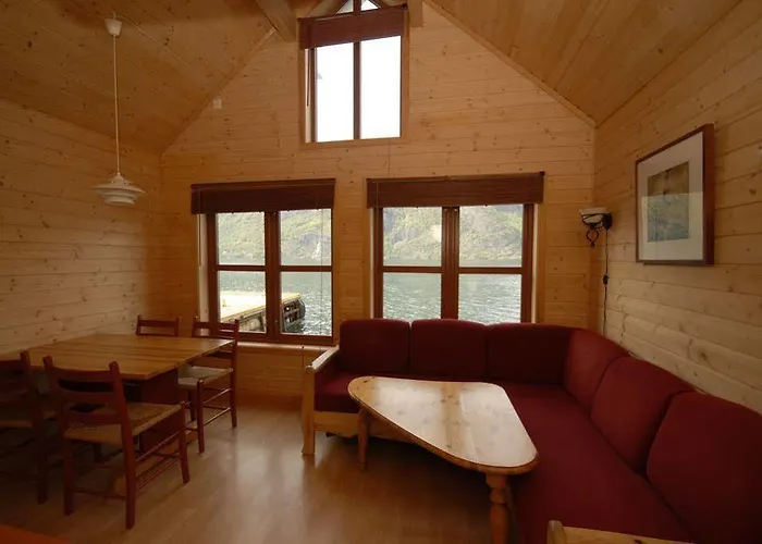 Gjestgiverier Vangsgaarden 4*