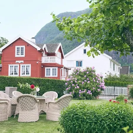 Guest house Vangsgaarden 2*