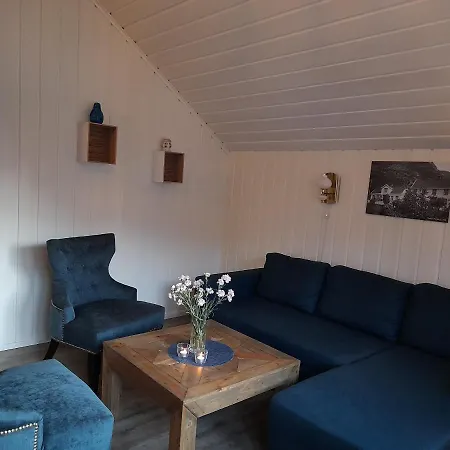 Vangsgaarden 4*