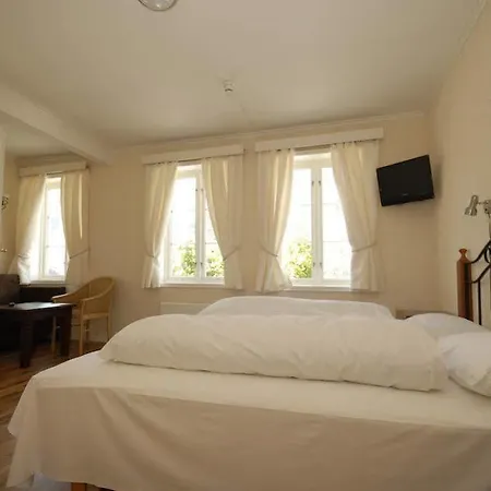 Vangsgaarden 4*