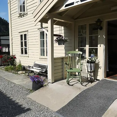 Vangsgaarden Guest house
